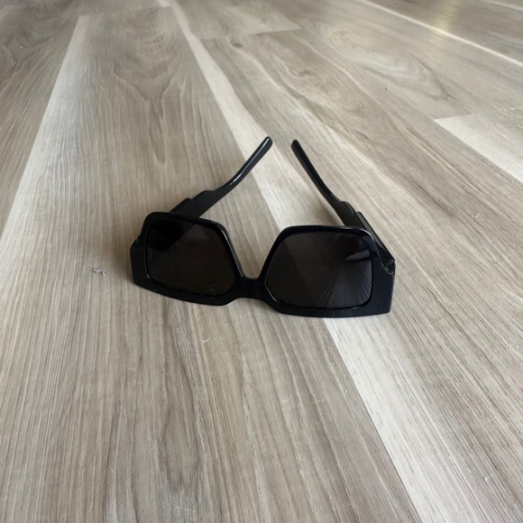 Dior Sunglasses (Black) - Picture 3 of 6